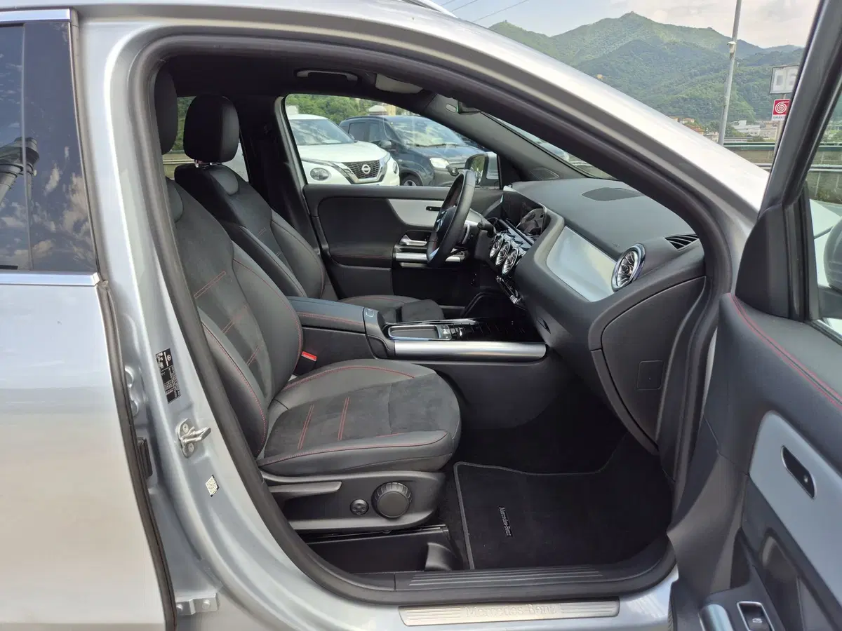 Mercedes-Benz GLA SUV usata  (10)