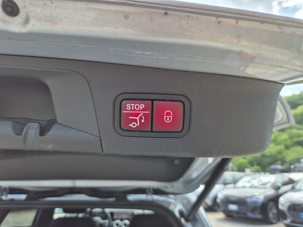 Mercedes-Benz GLA SUV usata  (17)
