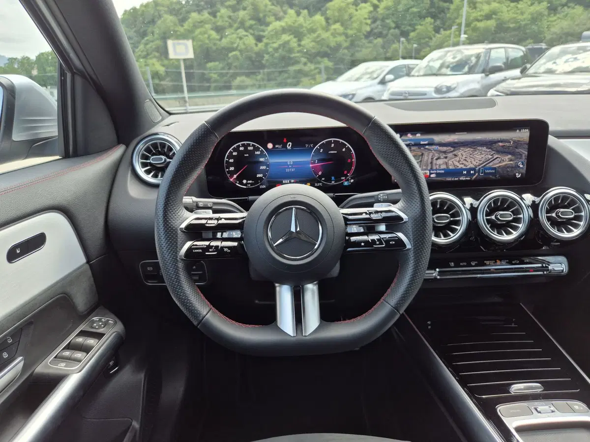 Mercedes-Benz GLA SUV usata  (19)