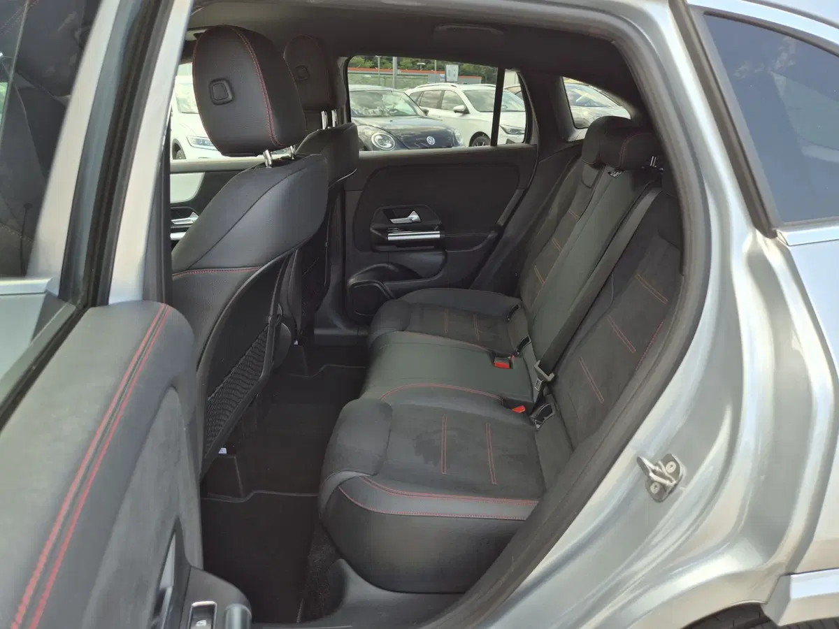 Mercedes-Benz GLA SUV usata  (8)