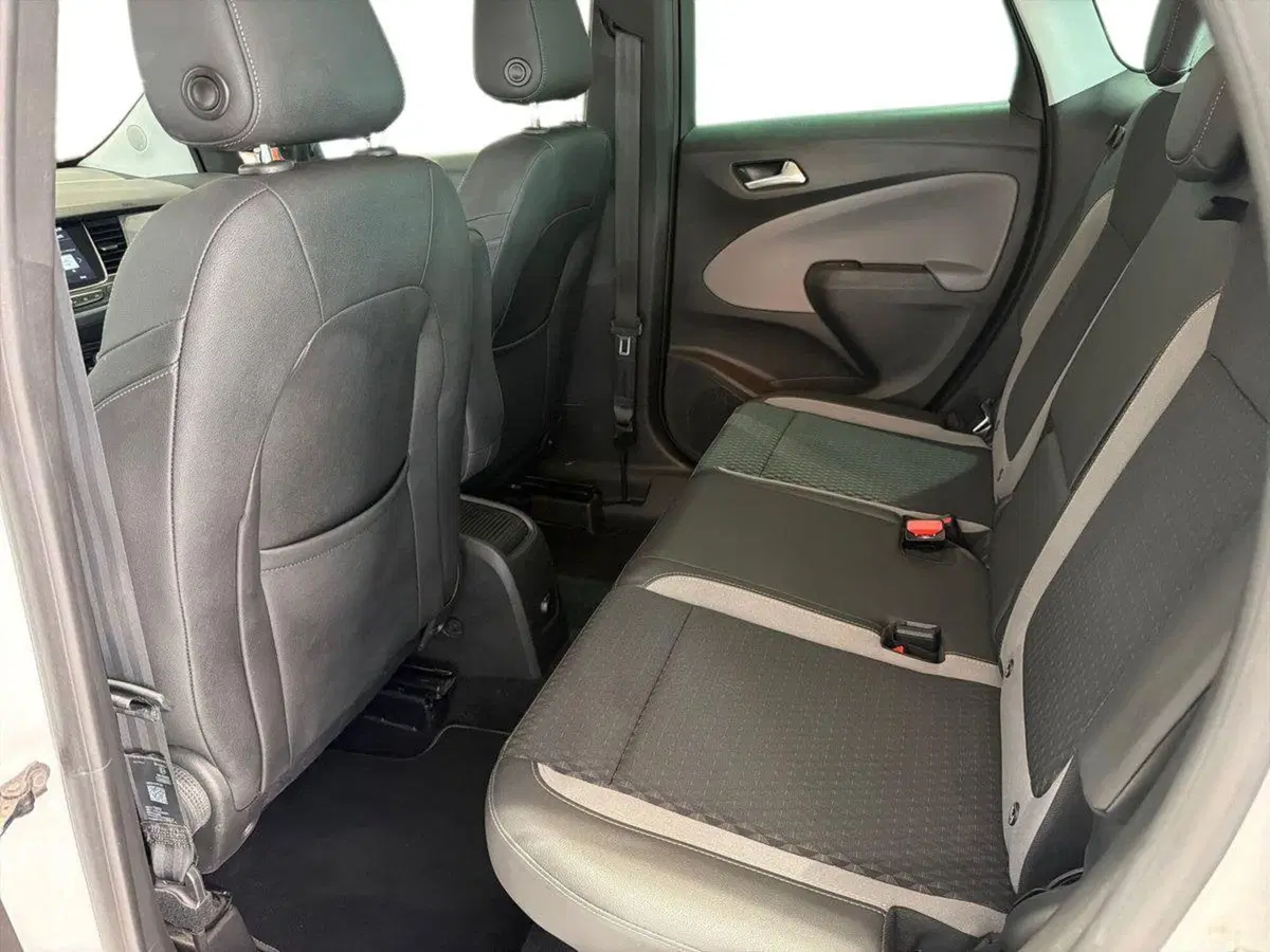 Opel Crossland X usata a Catania (10)