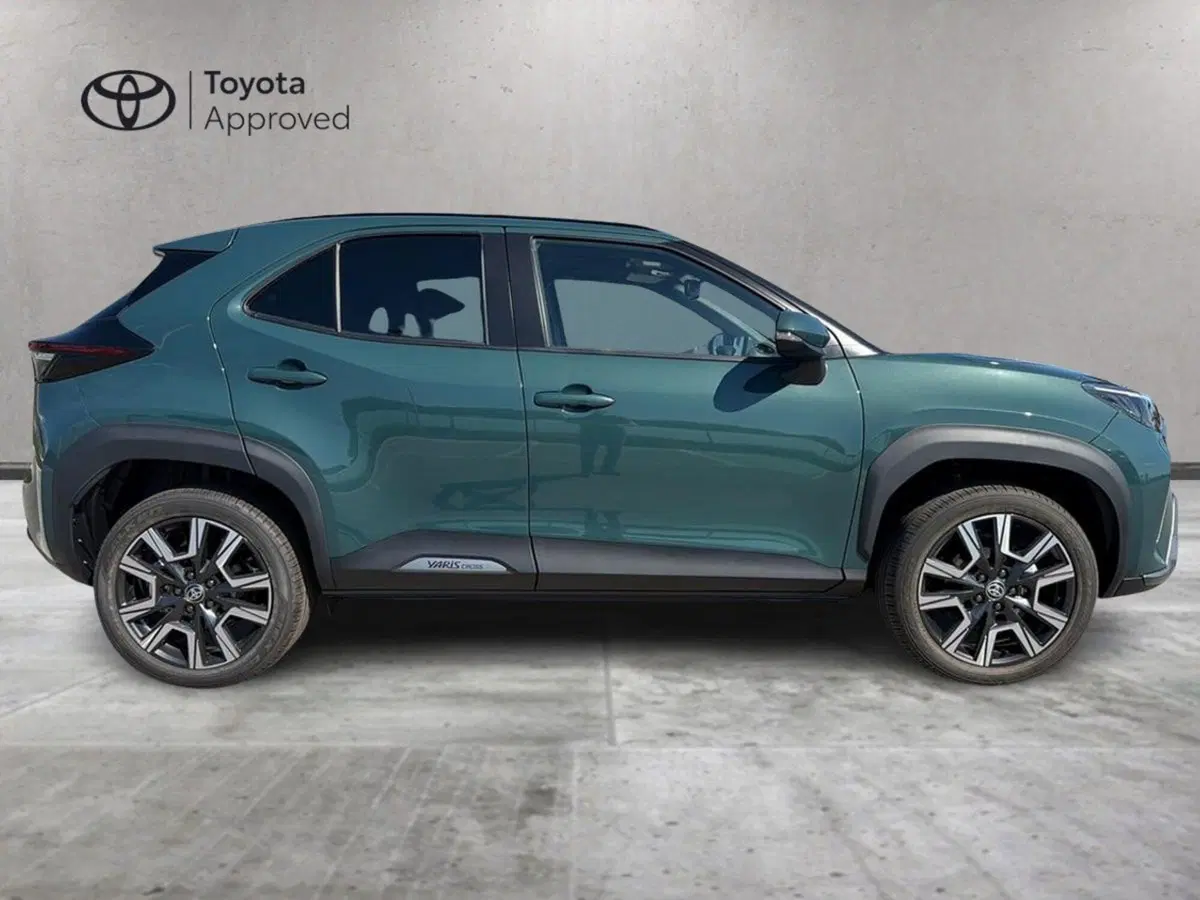 Toyota Yaris Cross nuova a Siracusa (4)