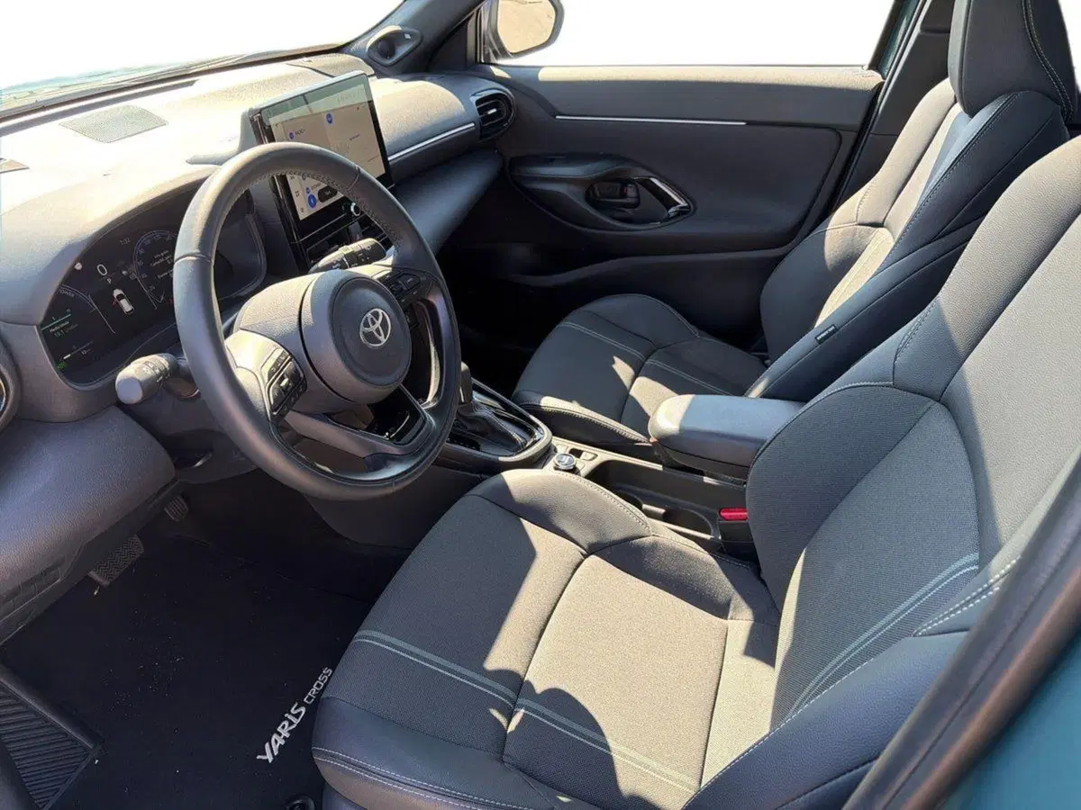 Toyota Yaris Cross nuova a Siracusa (7)