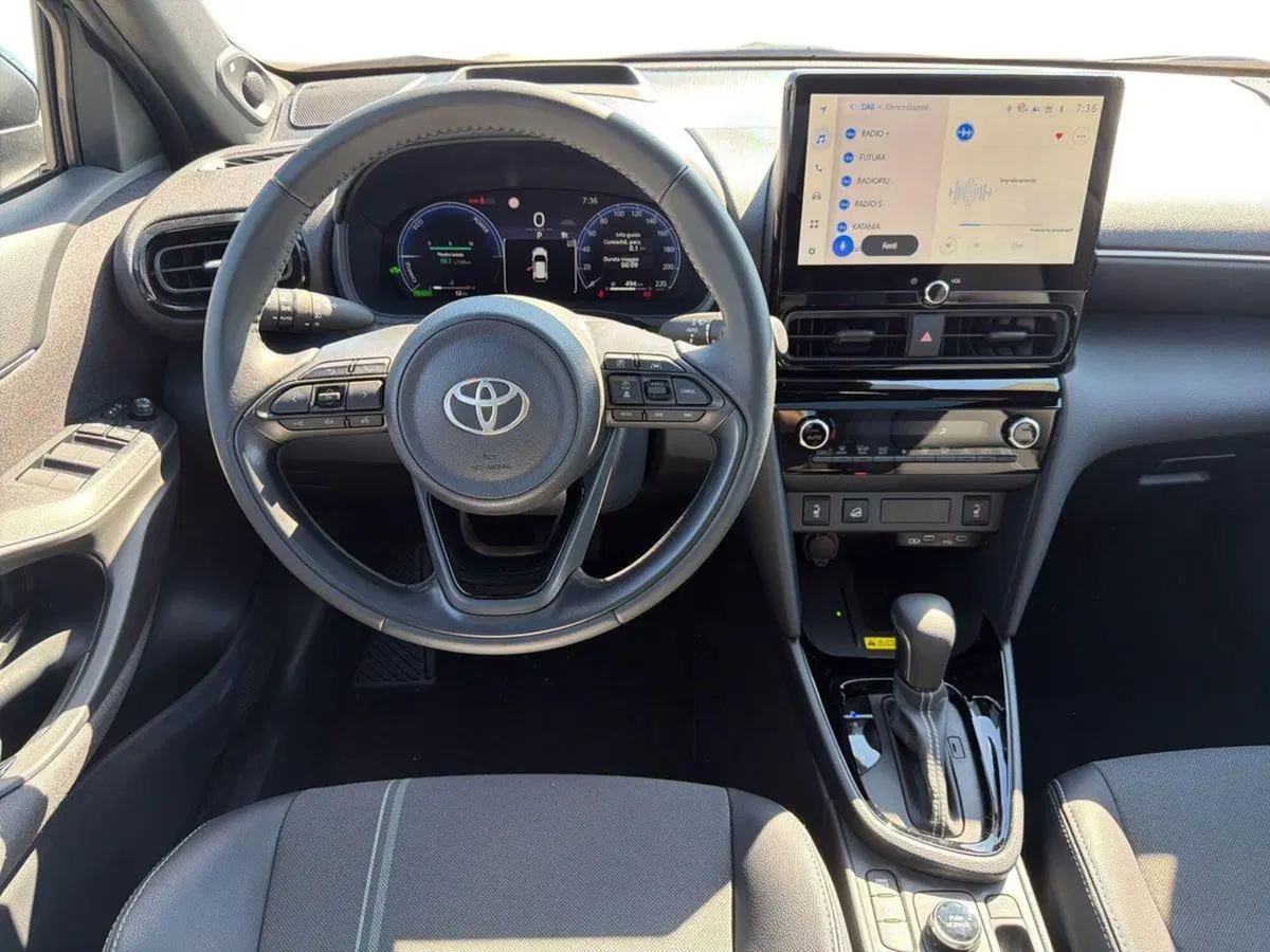 Toyota Yaris Cross nuova a Siracusa (8)