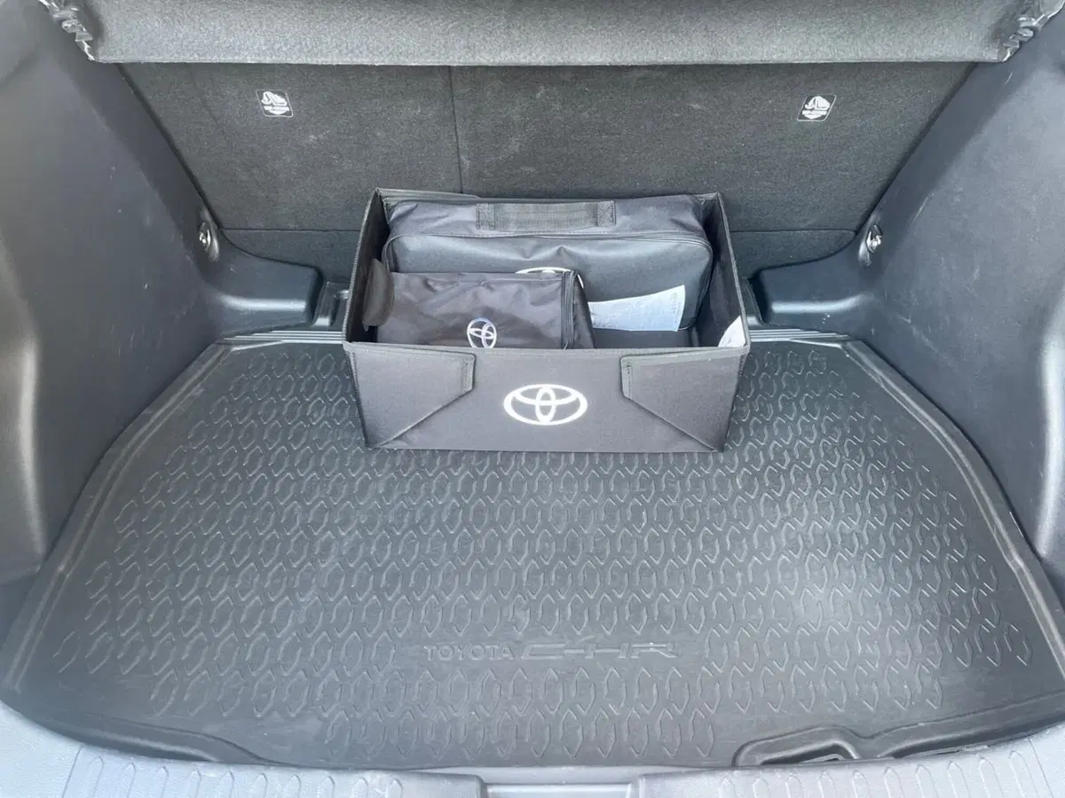 Toyota Toyota C-HR usata a Ragusa (6)