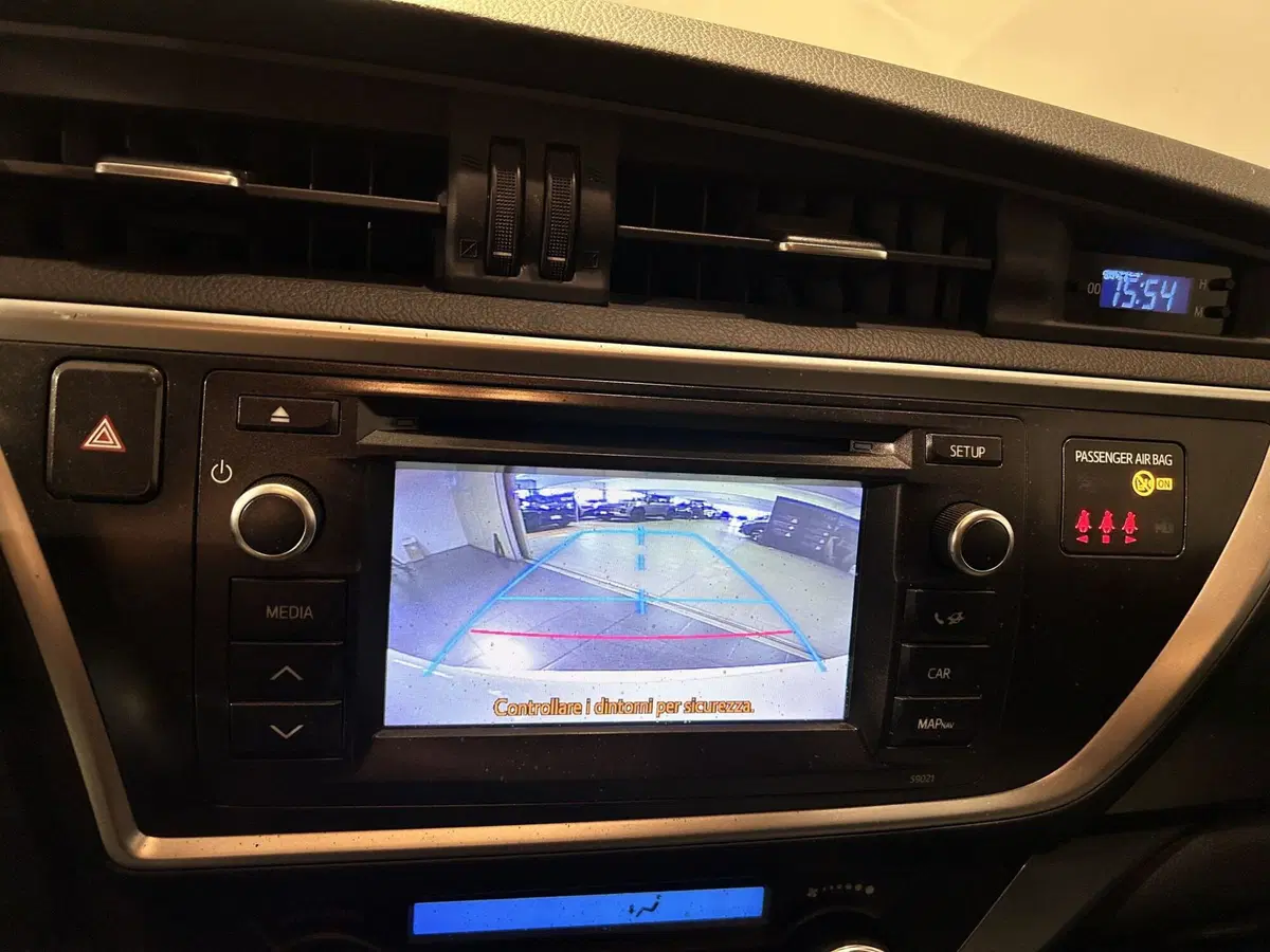 Toyota Auris usata a Milano (9)