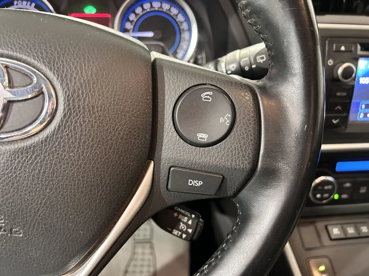Toyota Auris usata a Milano (13)