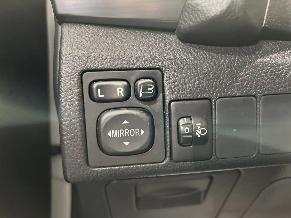 Toyota Auris usata a Milano (14)