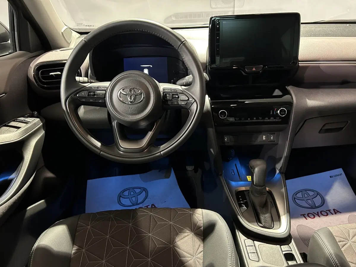 Toyota Yaris Cross usata a Milano (8)