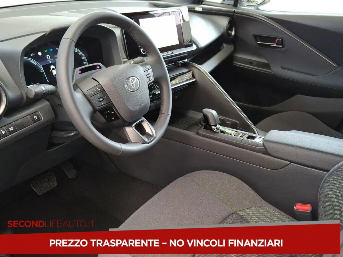 Toyota Toyota C-HR nuova a Campobasso (7)