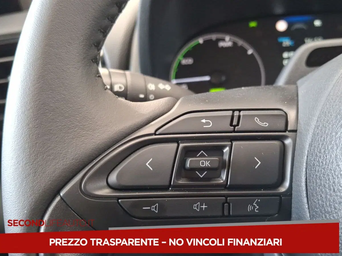 Toyota Yaris Cross nuova a Chieti (10)