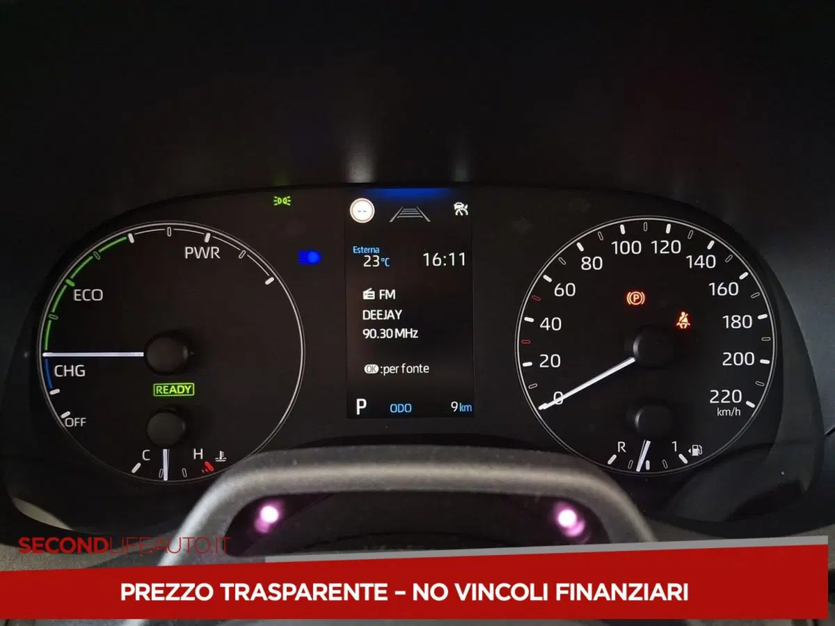 Toyota Yaris Cross nuova a Chieti (17)