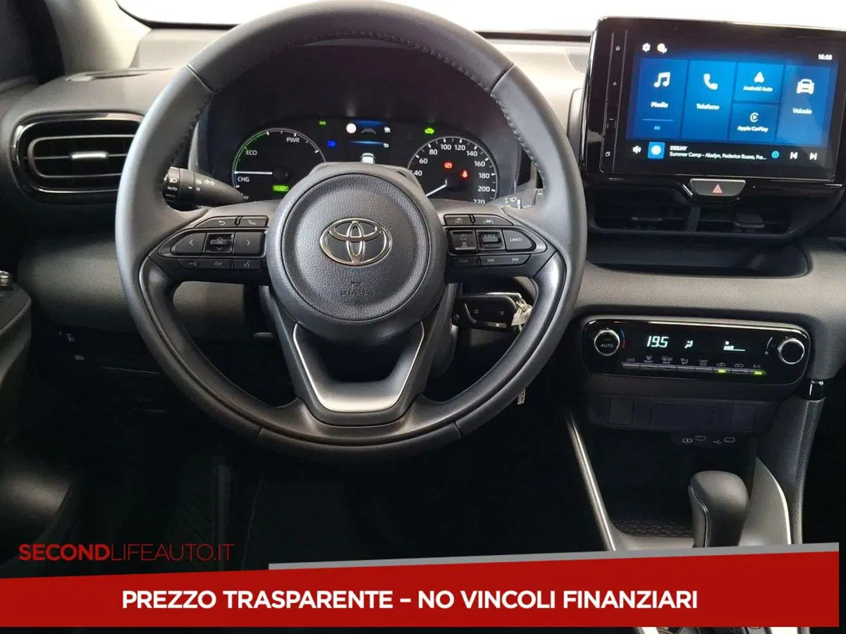 Toyota Yaris Cross nuova a Chieti (9)