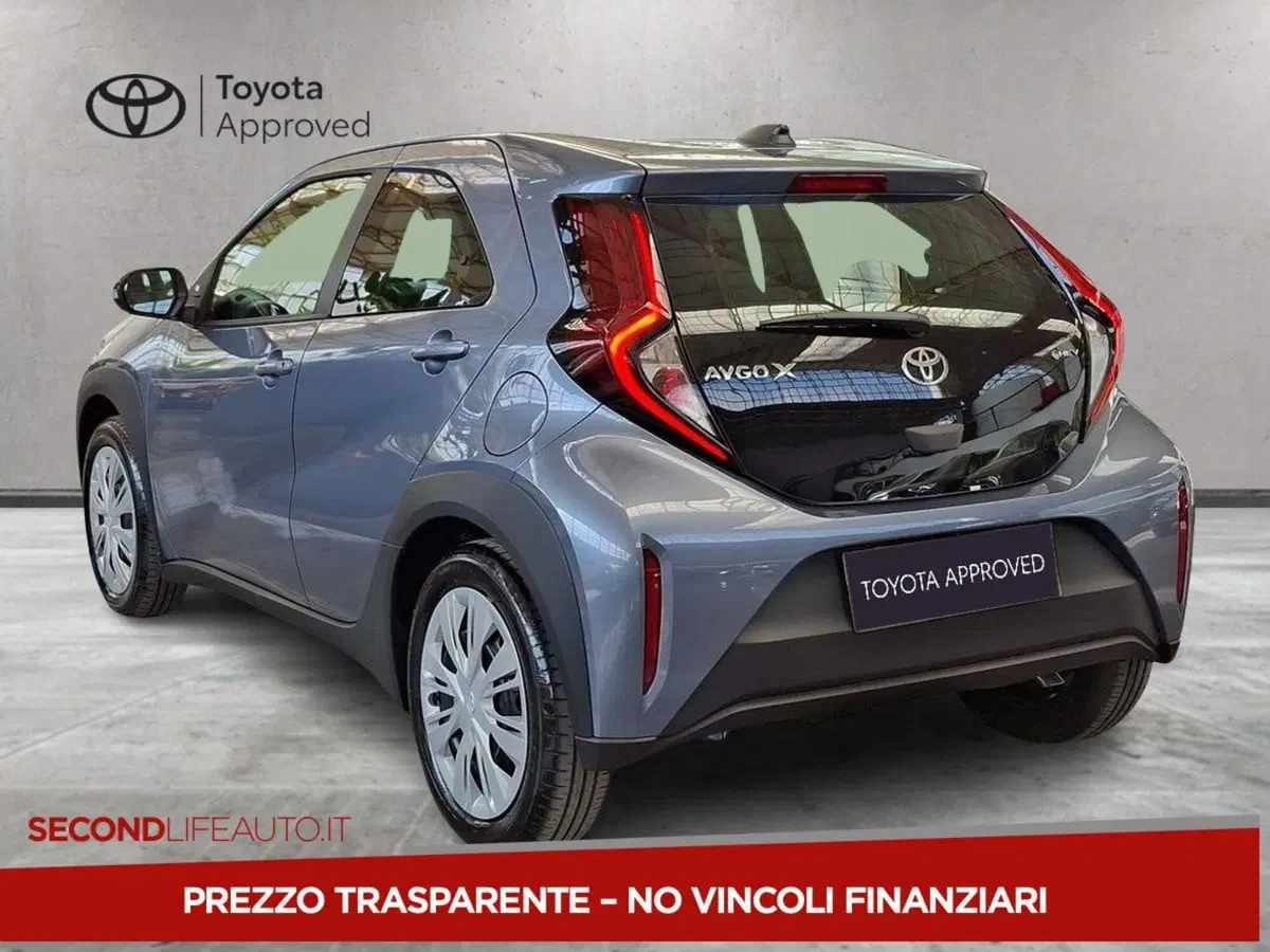 Toyota Aygo X nuova a Chieti (8)