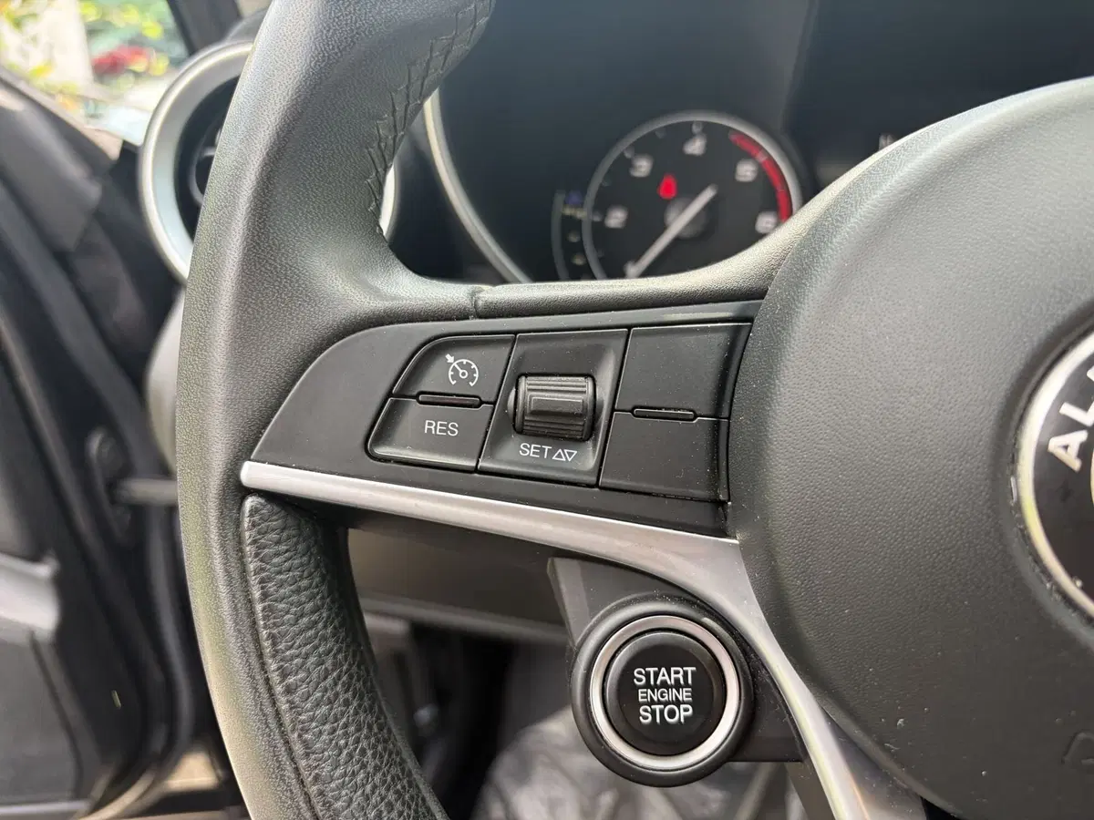 Alfa Romeo Giulia usata a La Spezia (14)