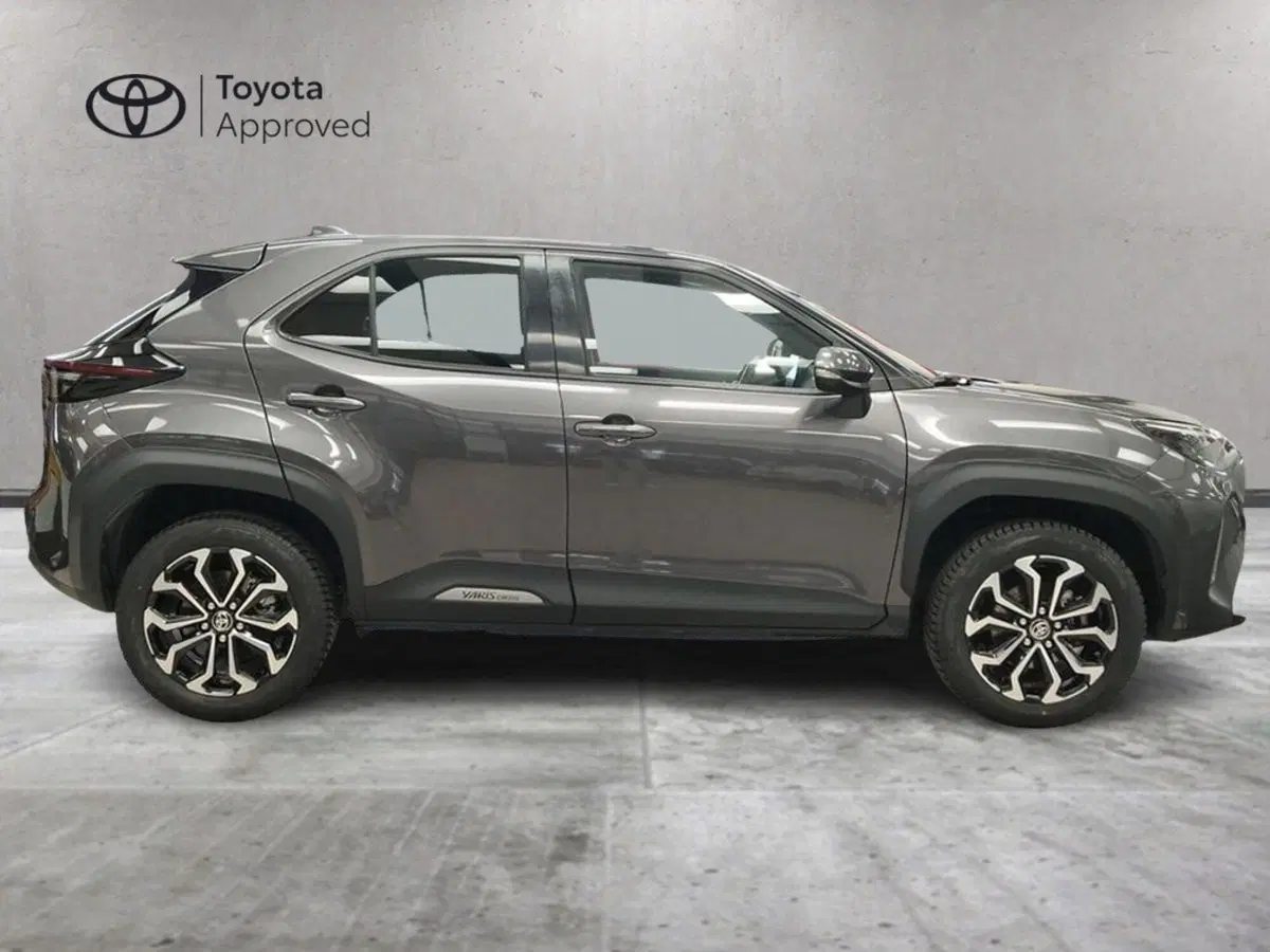 Toyota Yaris Cross usata a Roma (4)