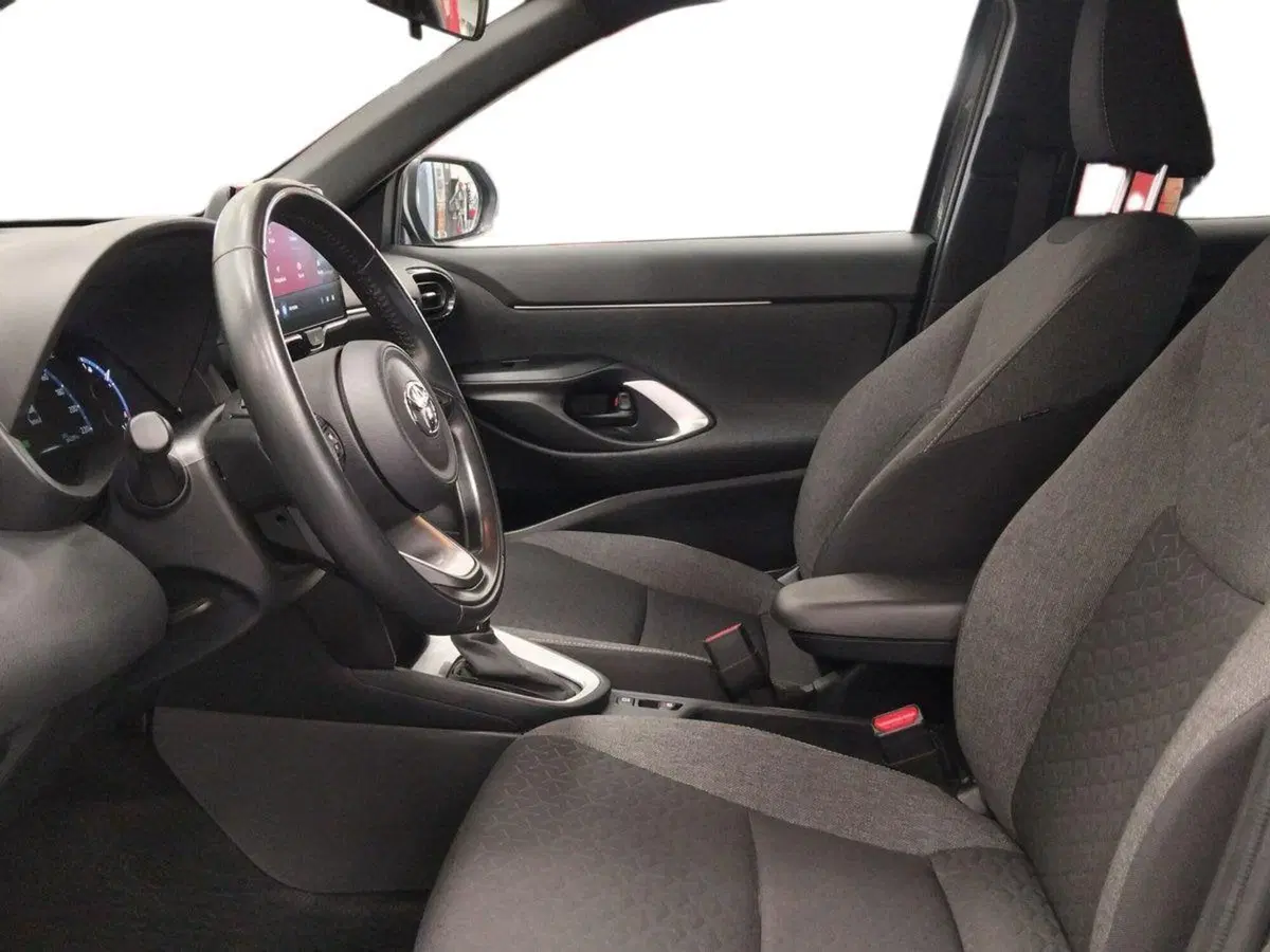 Toyota Yaris Cross usata a Roma (7)
