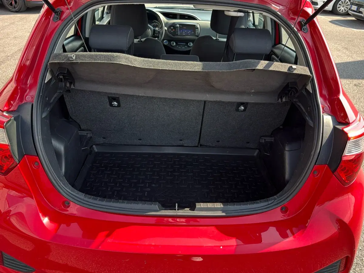 Toyota Yaris usata a Mantova (14)