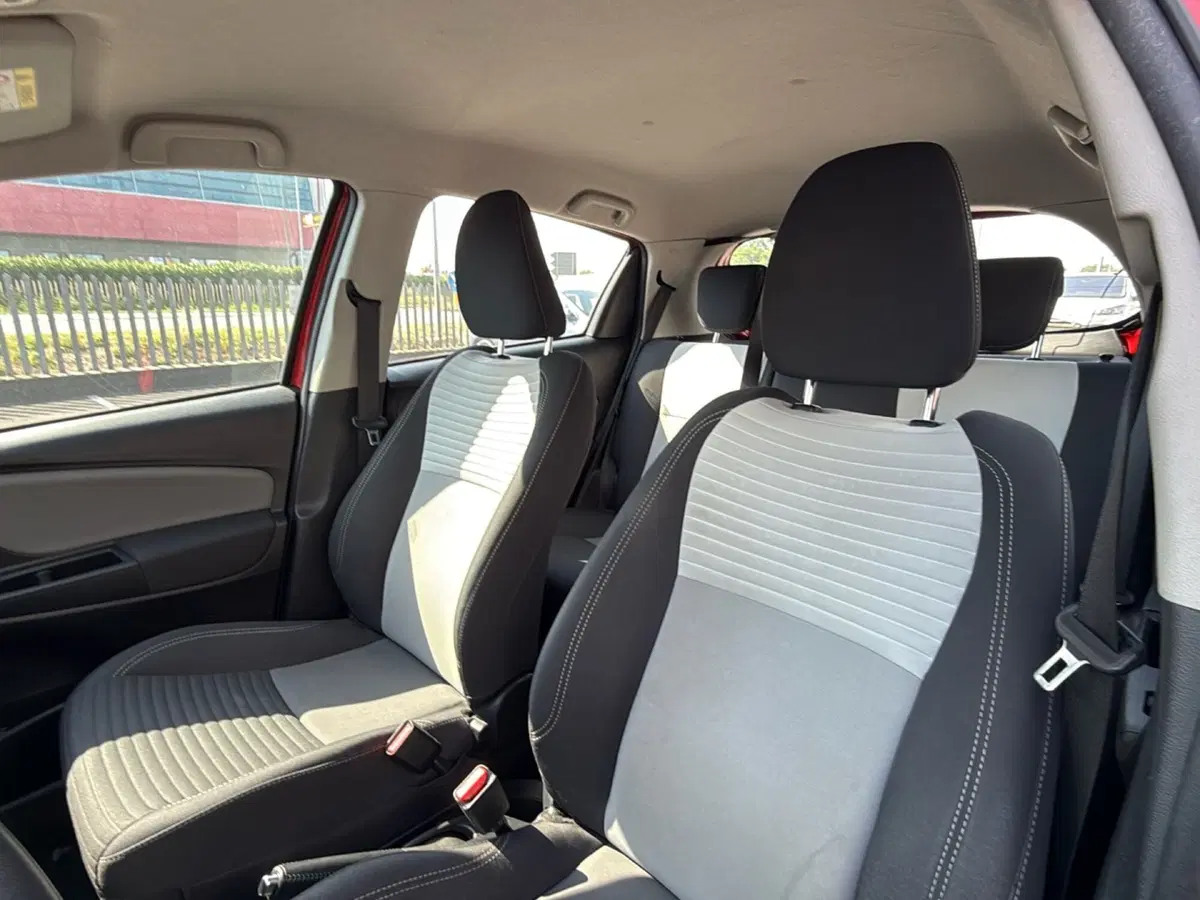 Toyota Yaris usata a Mantova (17)