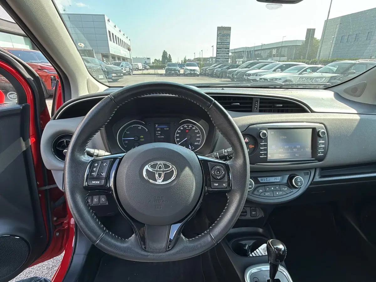 Toyota Yaris usata a Mantova (18)