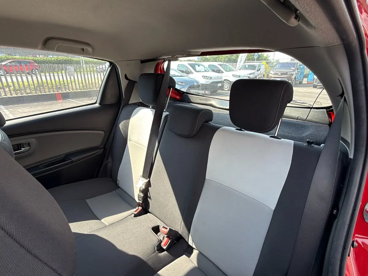 Toyota Yaris usata a Mantova (19)