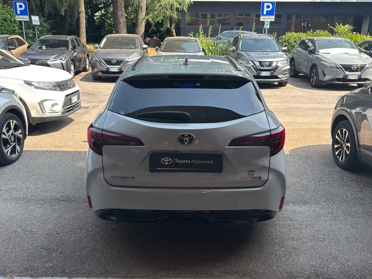 Toyota Corolla Touring Sports usata a Bologna (4)