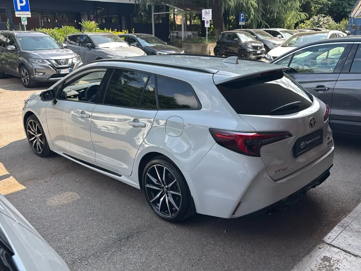 Toyota Corolla Touring Sports usata a Bologna (5)