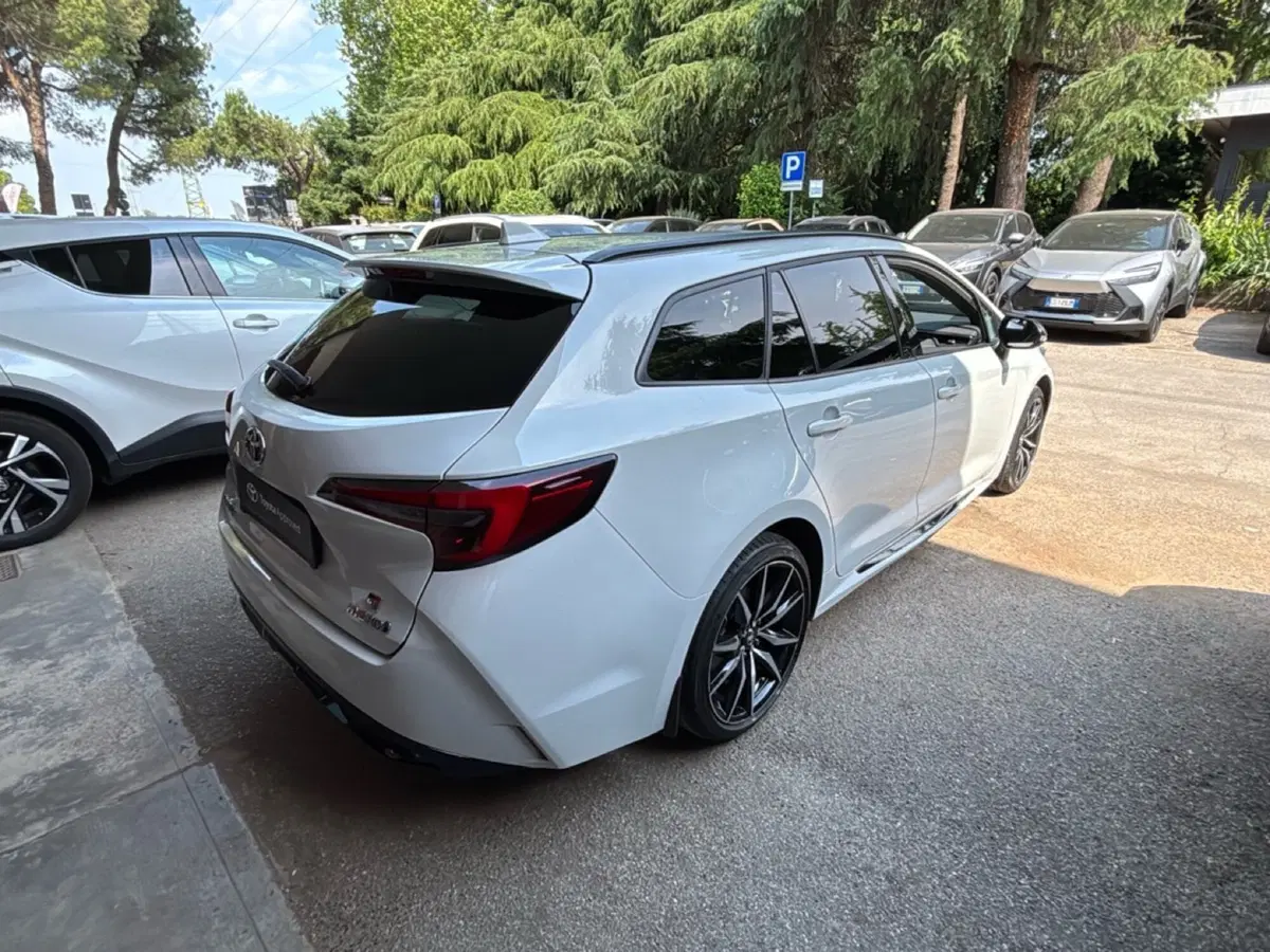 Toyota Corolla Touring Sports usata a Bologna (6)