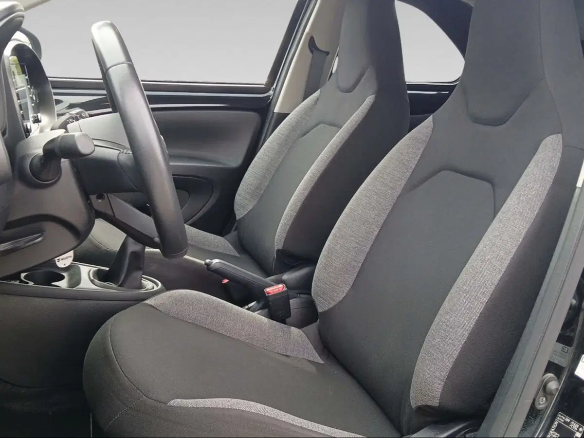 Toyota Aygo X usata a Firenze (10)