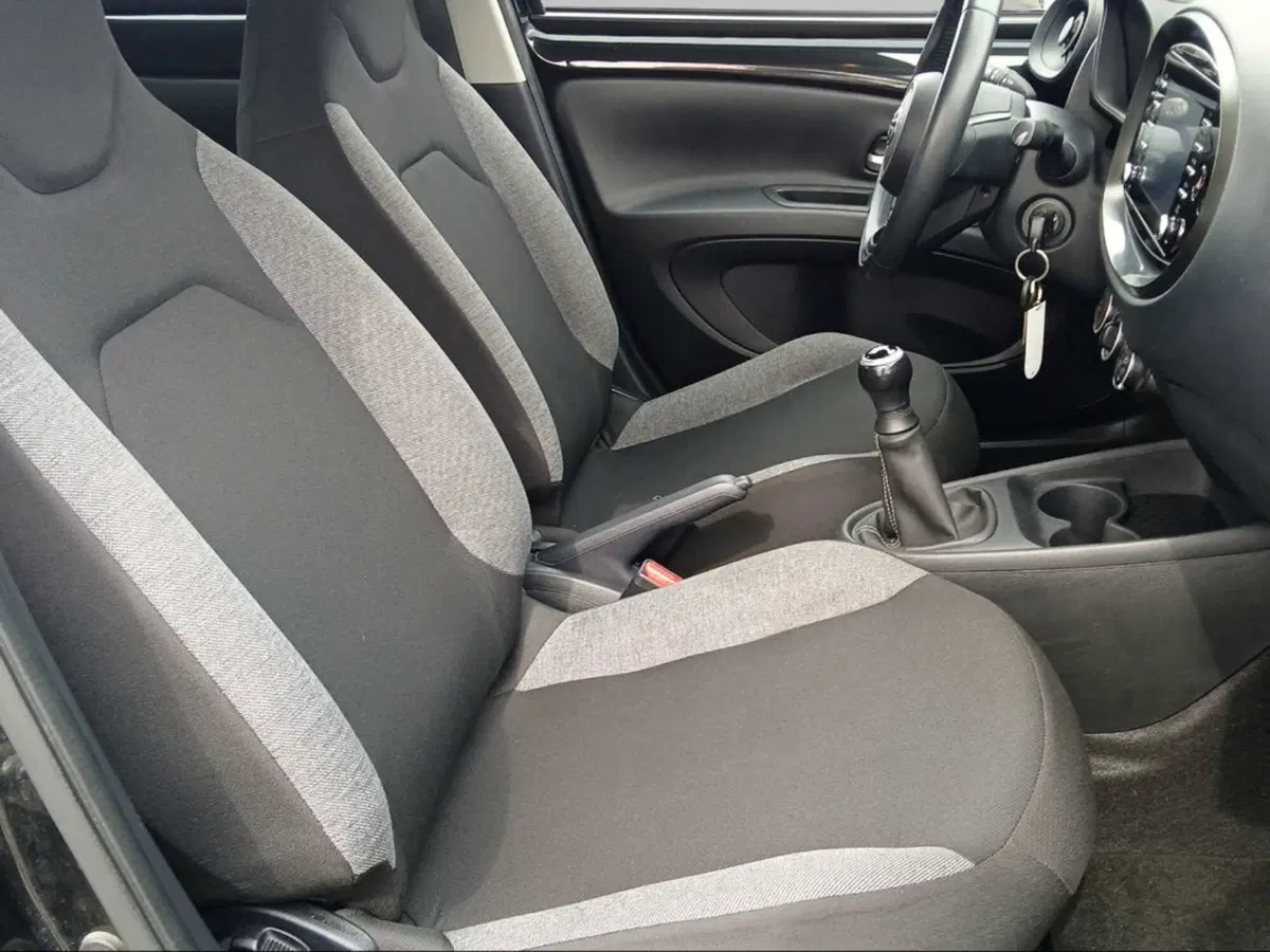 Toyota Aygo X usata a Firenze (12)