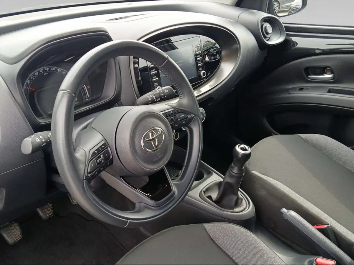 Toyota Aygo X usata a Firenze (13)