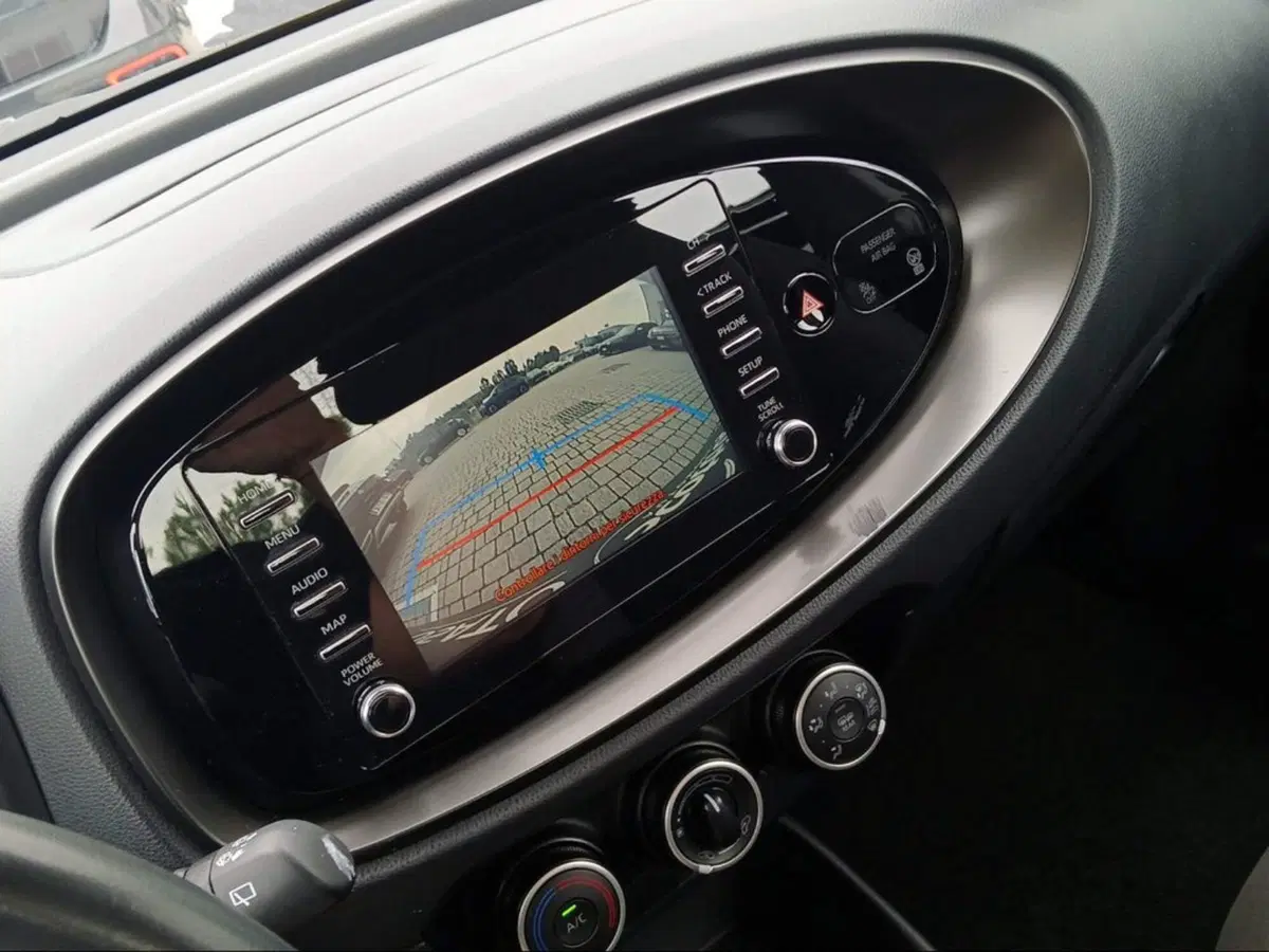 Toyota Aygo X usata a Firenze (14)