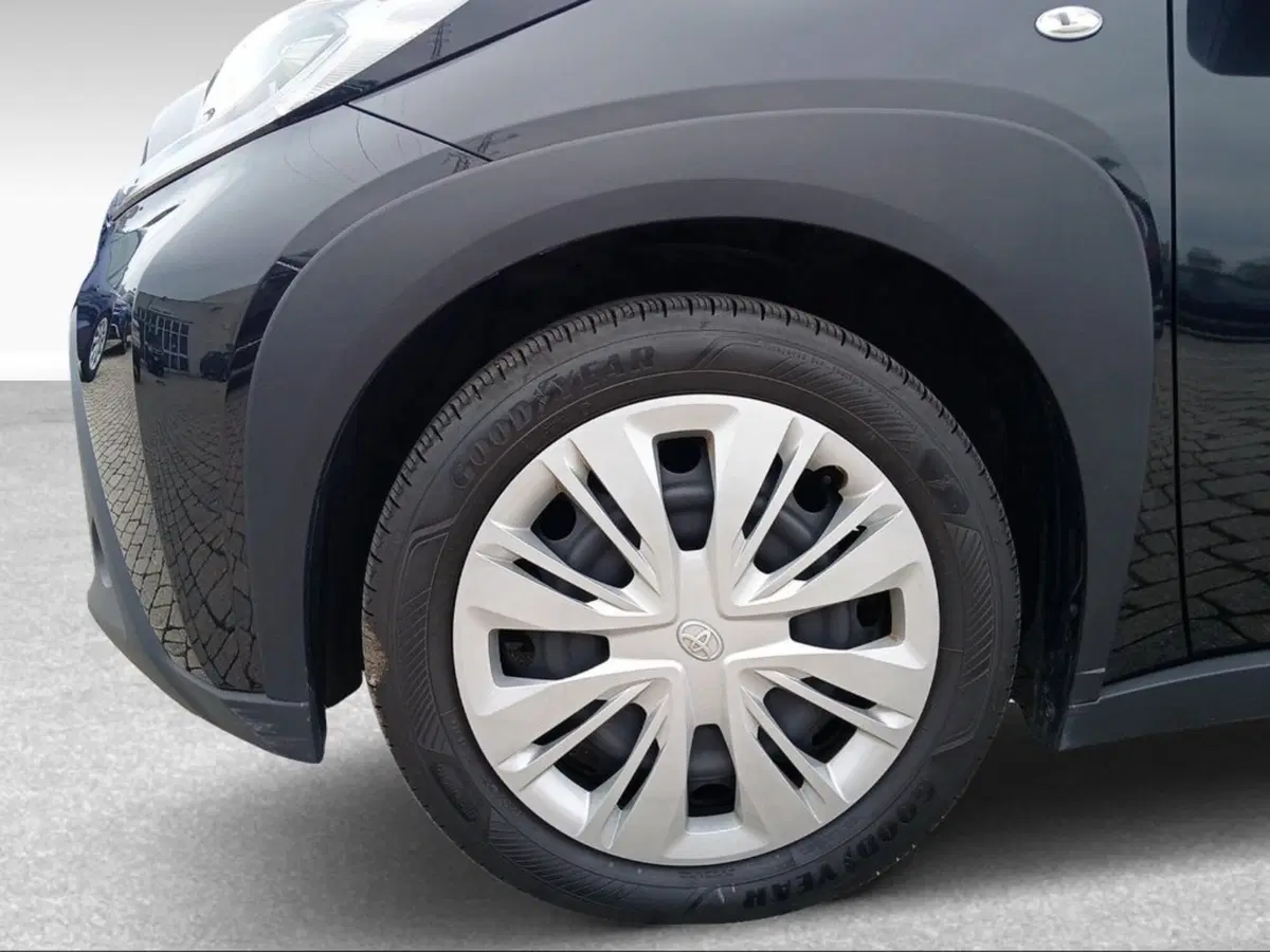 Toyota Aygo X usata a Firenze (15)