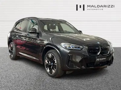 BMW iX3 iX3 Impressive del 2021 usata a Trani