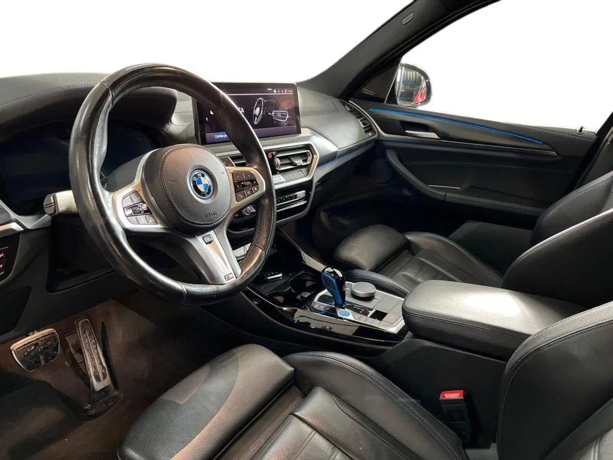 BMW iX3 usata a Barletta-Andria-Trani (10)