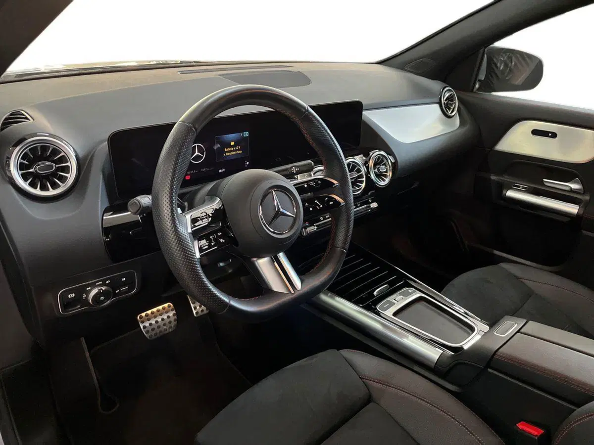 Mercedes-Benz GLA SUV usata a Bari (10)