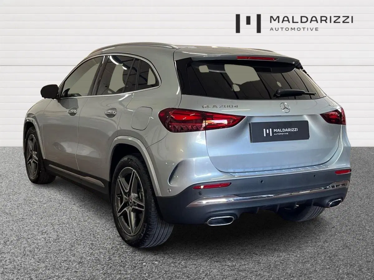 Mercedes-Benz GLA SUV usata a Bari (4)