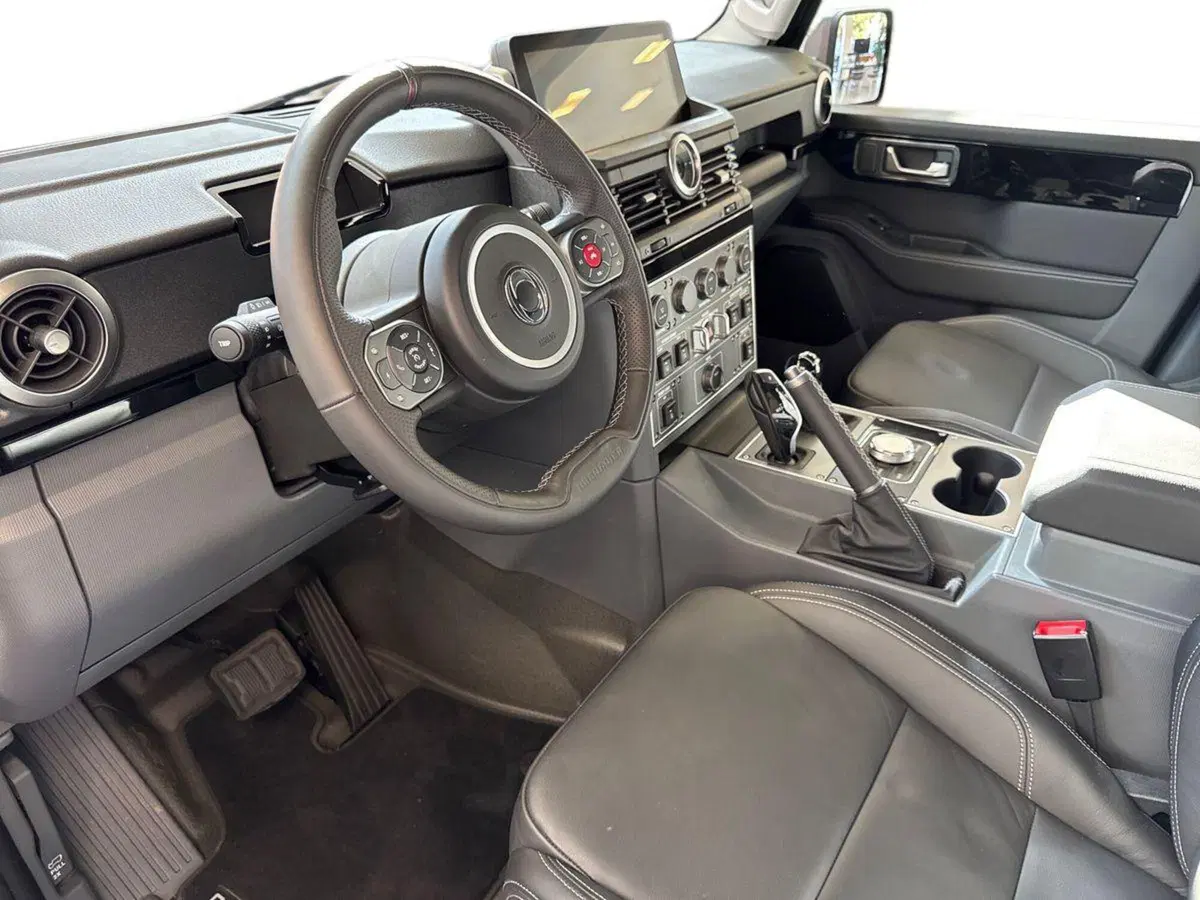 Ineos Grenadier Pick-up nuova a Bari (10)