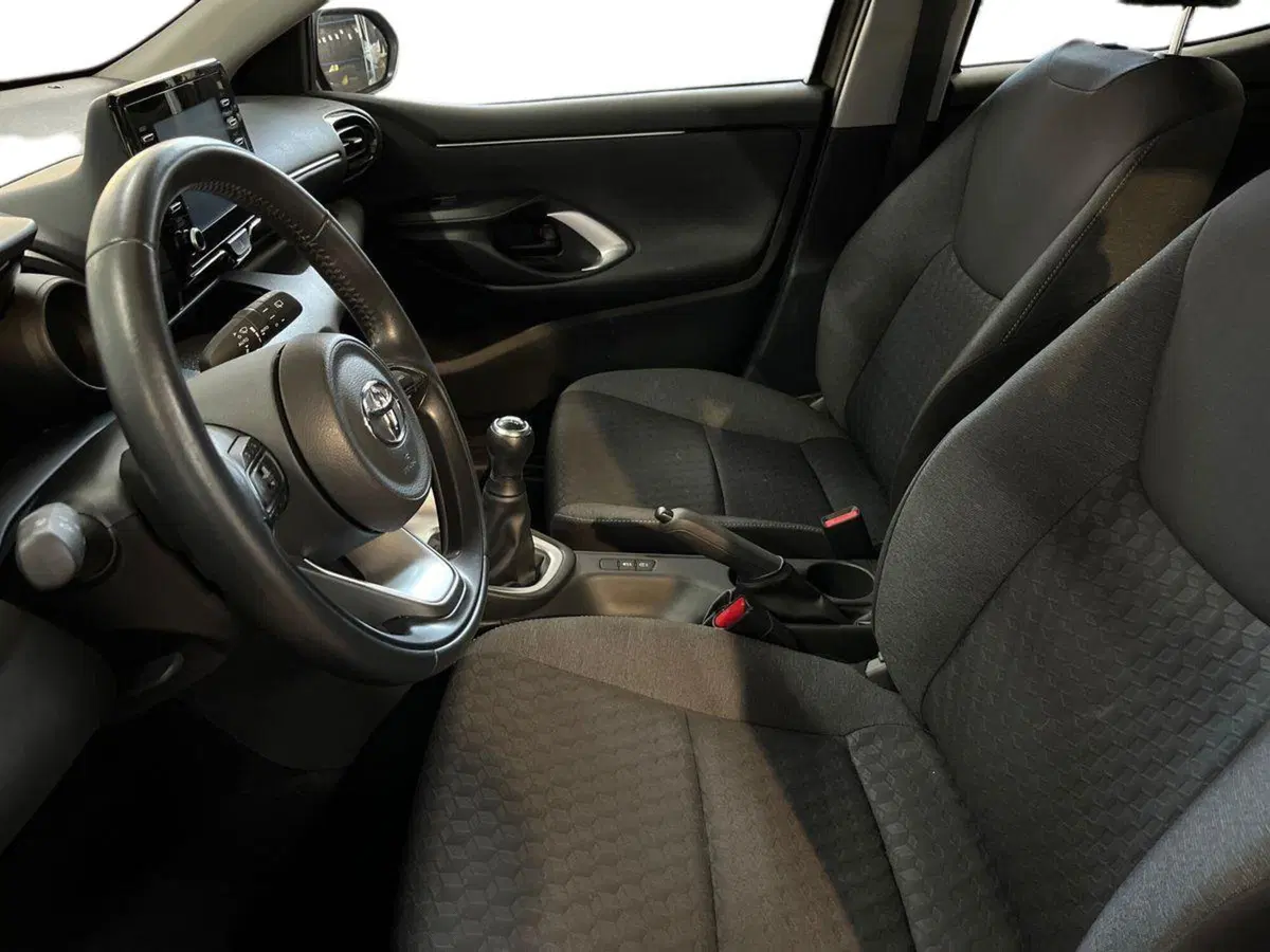 Toyota Yaris usata a Bari (7)