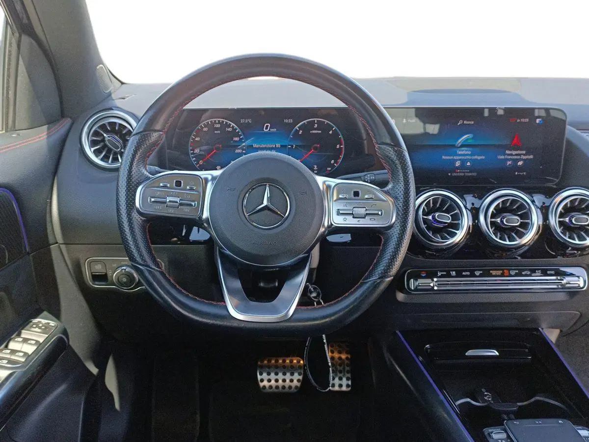 Mercedes-Benz GLA SUV usata a Bari (11)