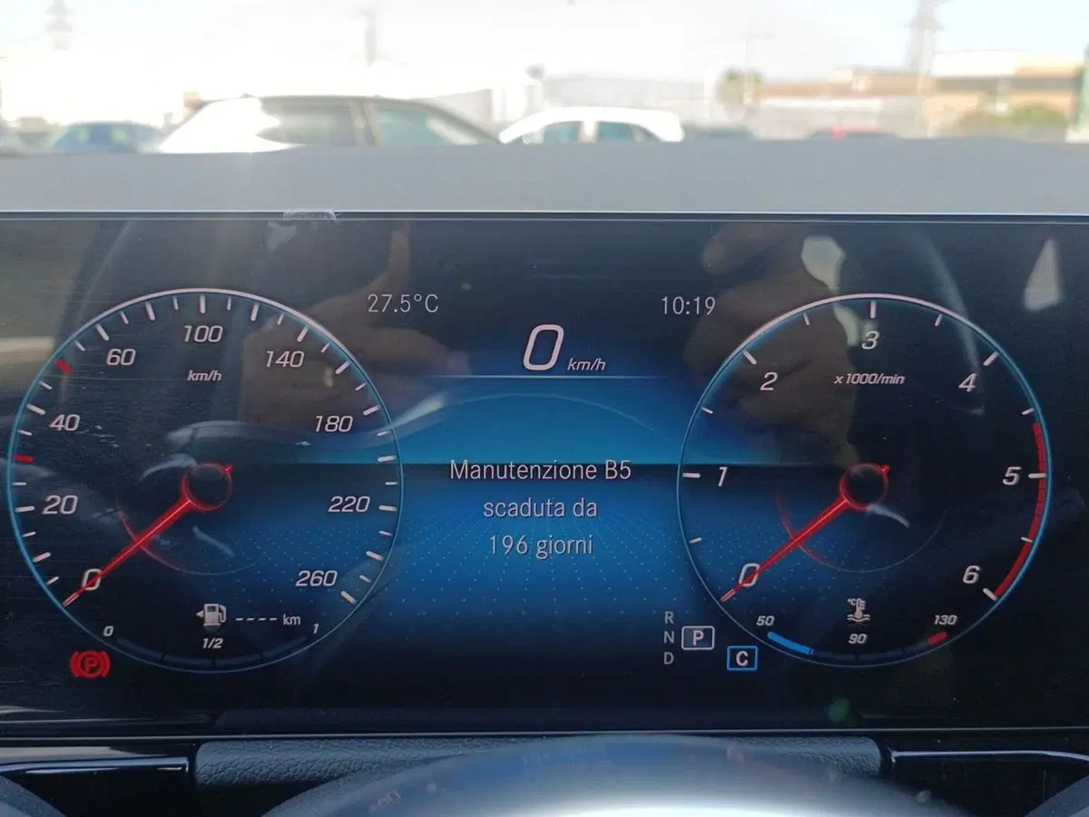 Mercedes-Benz GLA SUV usata a Bari (13)