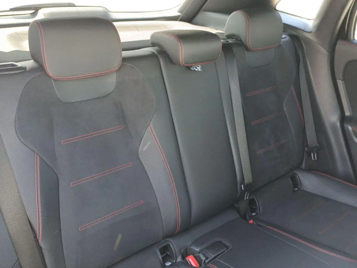 Mercedes-Benz GLA SUV usata a Bari (16)