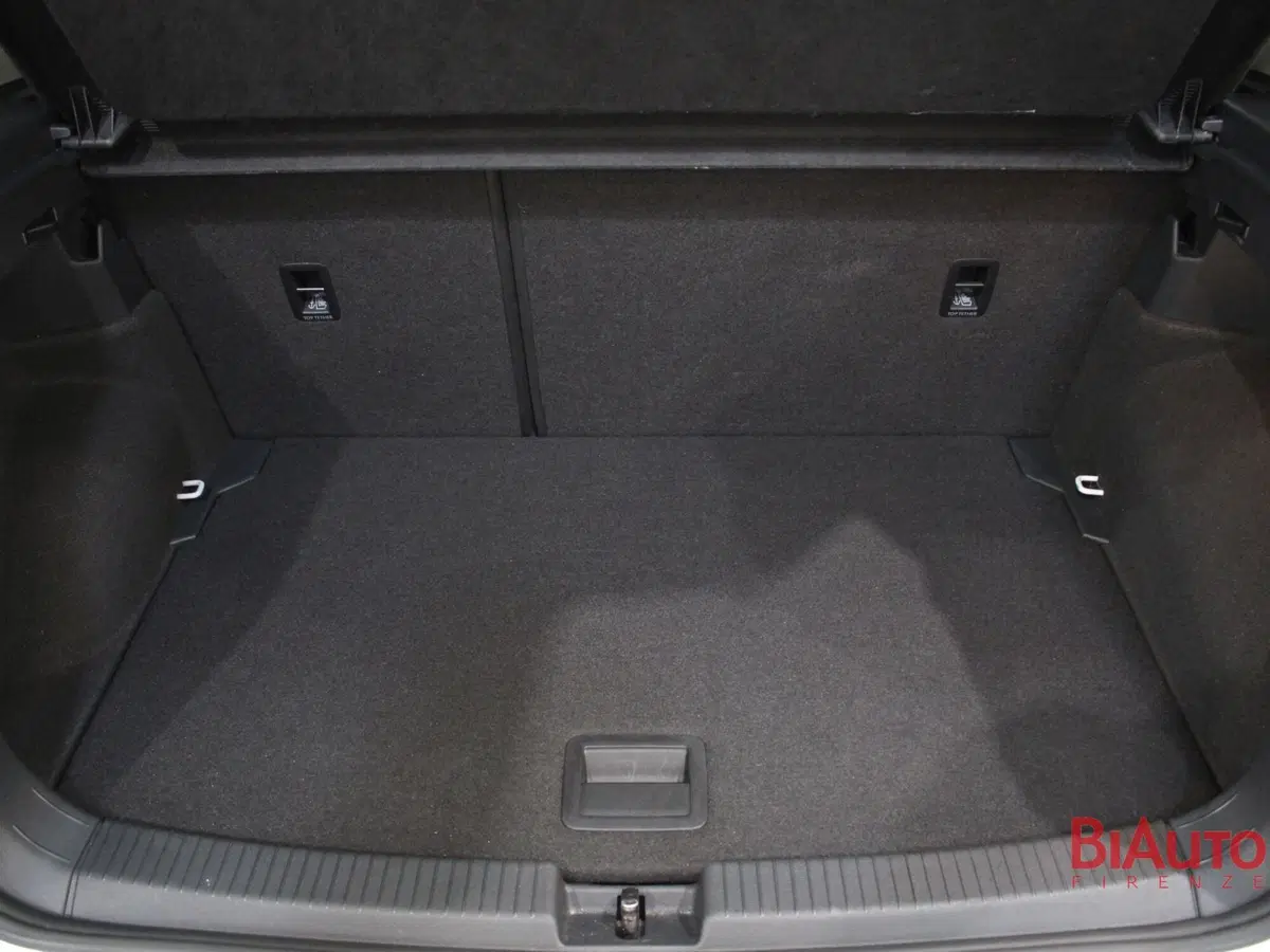 Volkswagen T-Cross usata a Firenze (8)