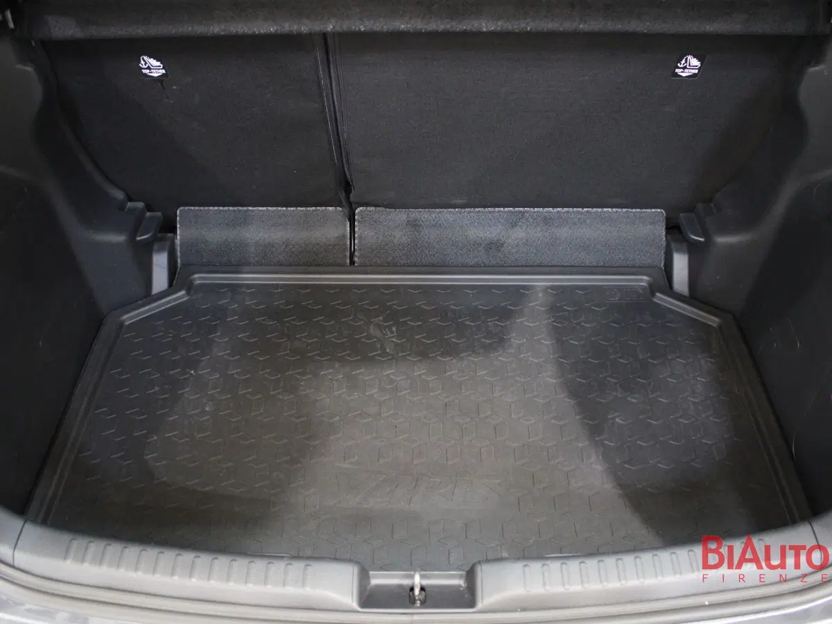 Toyota Yaris usata a Firenze (9)