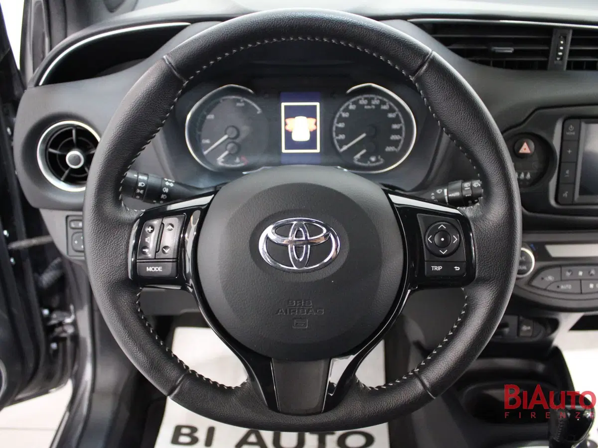 Toyota Yaris usata a Firenze (11)