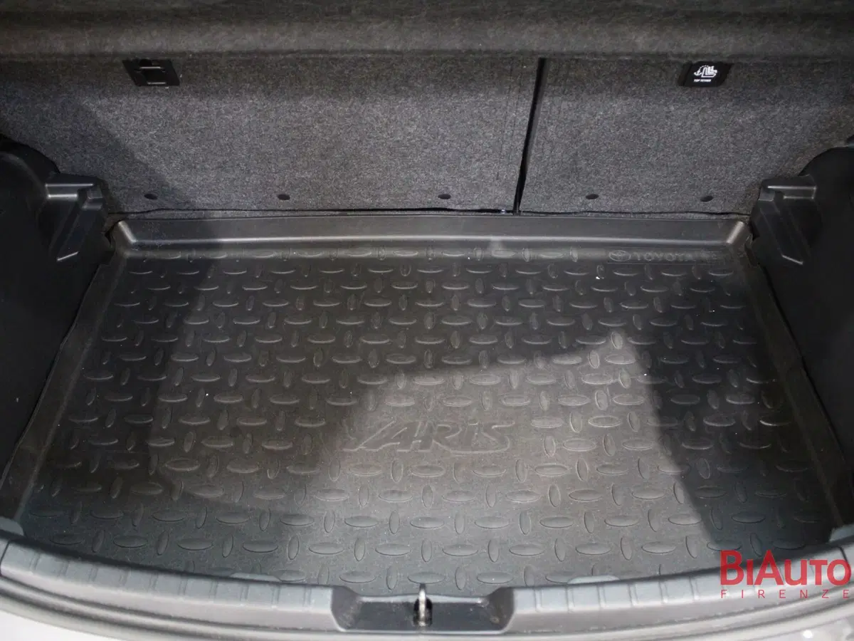 Toyota Yaris usata a Firenze (9)