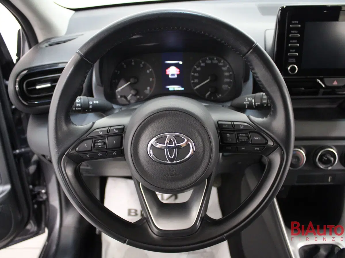 Toyota Yaris usata a Firenze (11)