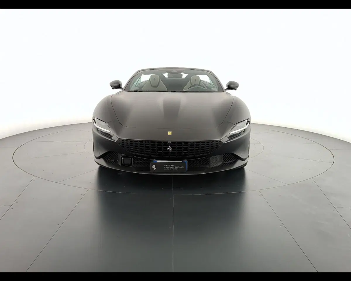Ferrari Roma Spider nuova a Verona (2)