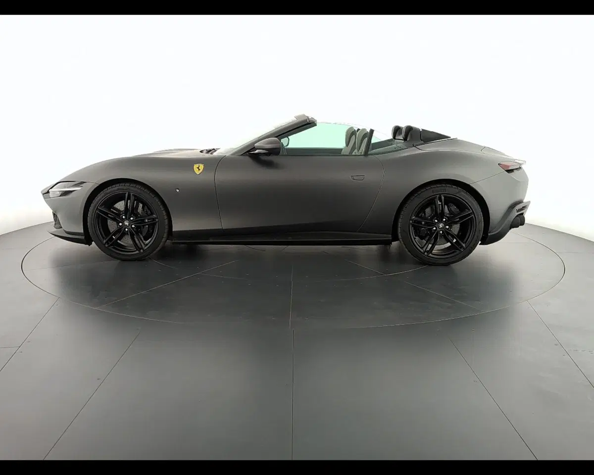 Ferrari Roma Spider nuova a Verona (3)