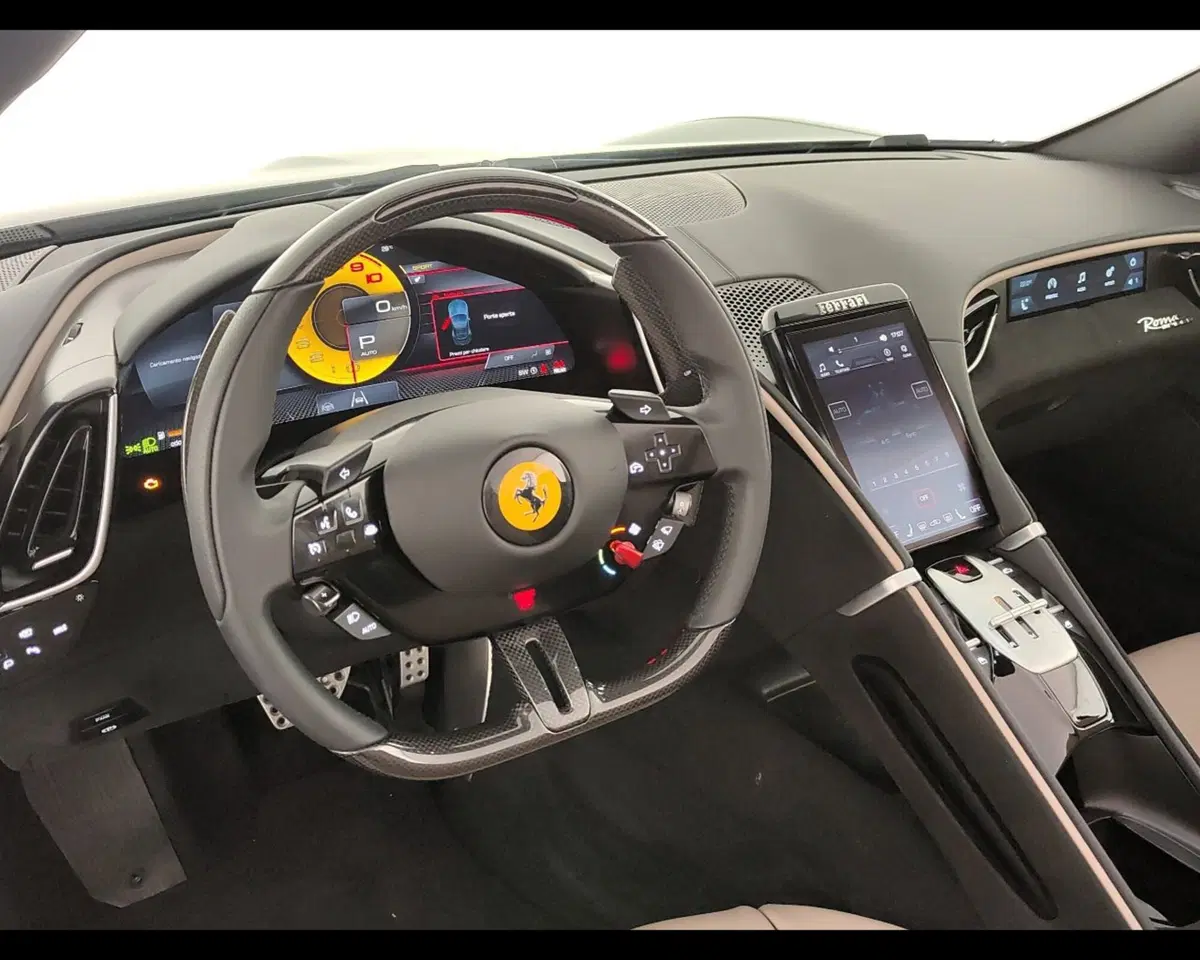 Ferrari Roma Spider nuova a Verona (5)